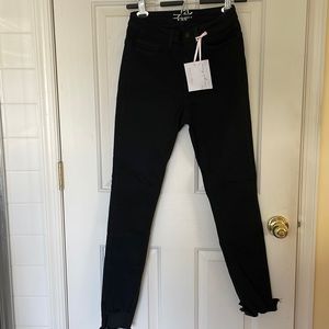 Evys Tree black stair step jeans, Size M (6/8) NWT